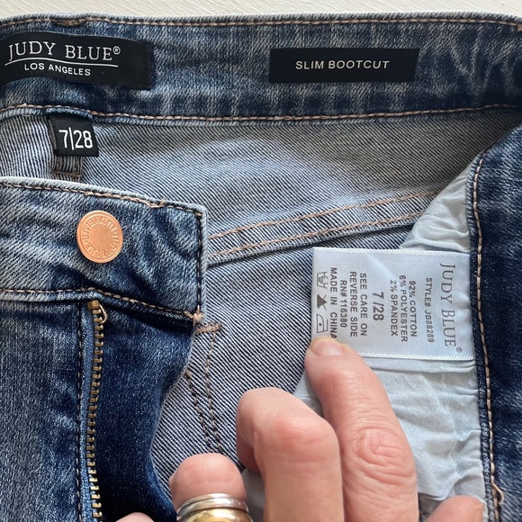 Judy Blue Jeans - Picture 5 of 7